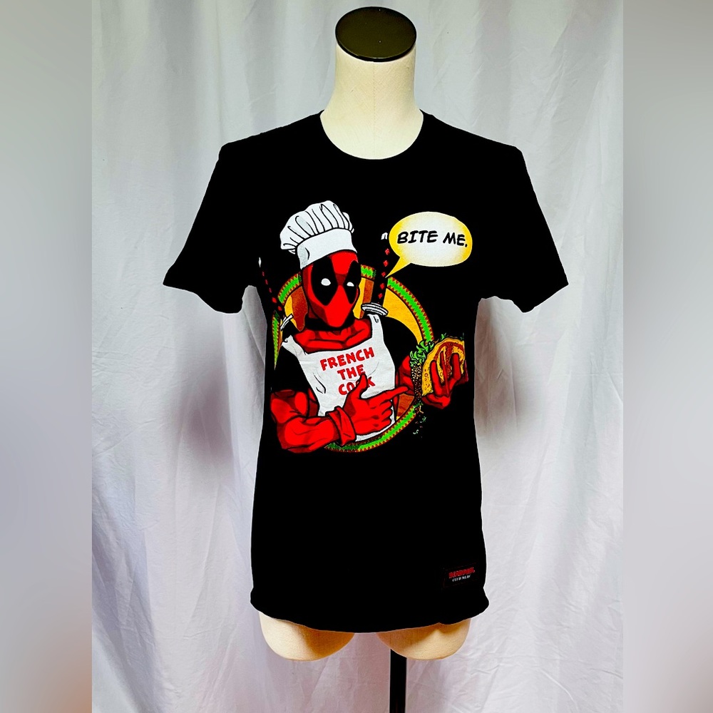 Deadpool’s Marvel Club Merc Black Taco Cook Shirt M